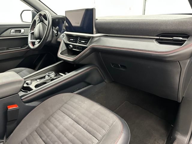 Certified 2025 Ford Explorer ST-Line w/ ST-Line Street Pack image 15