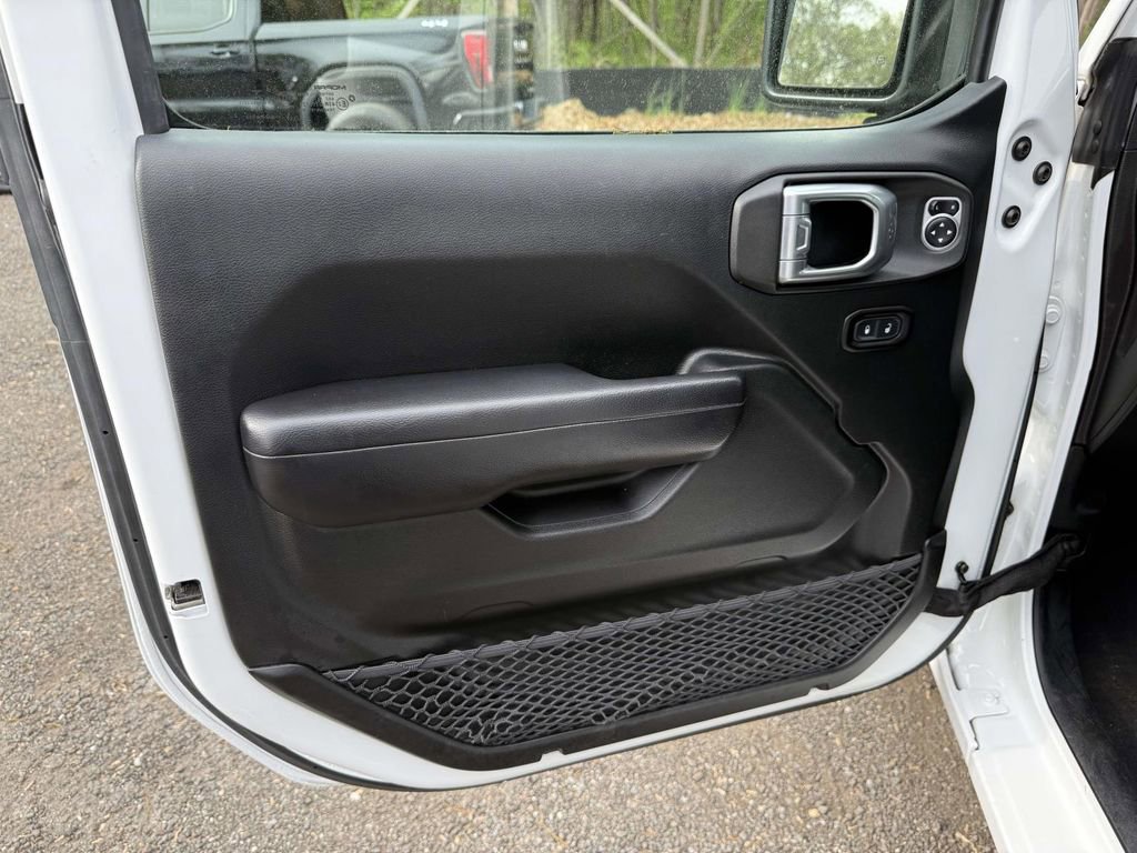 Used 2018 Jeep Wrangler Unlimited Sport S image 23