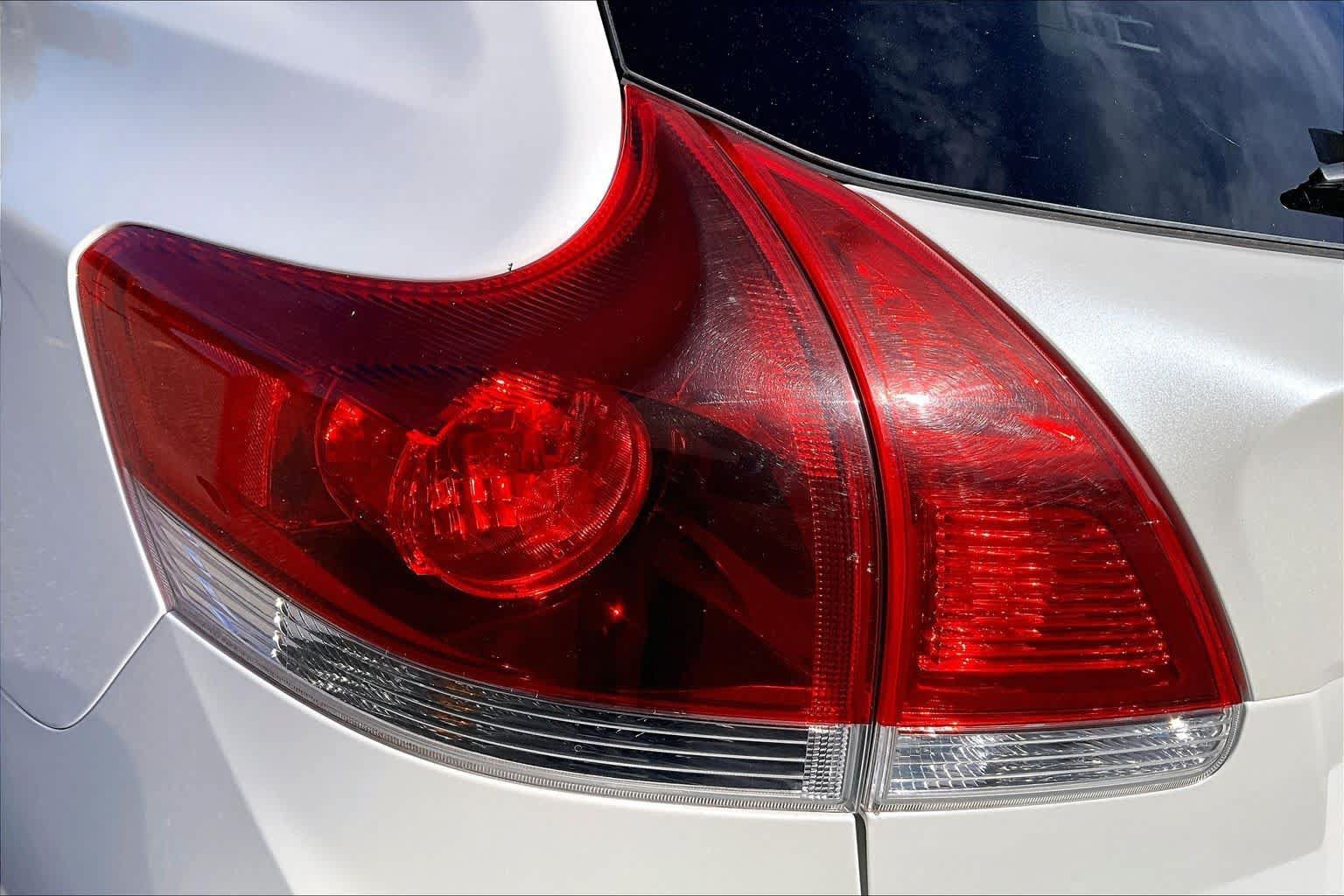 Used 2015 Toyota Venza LE AWD/4WD image 26