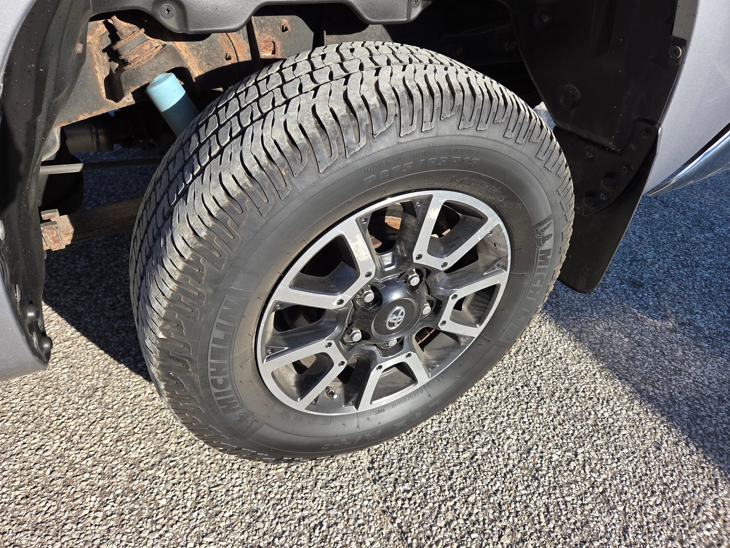 Used 2015 Toyota Tundra SR5 w/ TRD Off Road Package AWD/4WD image 9