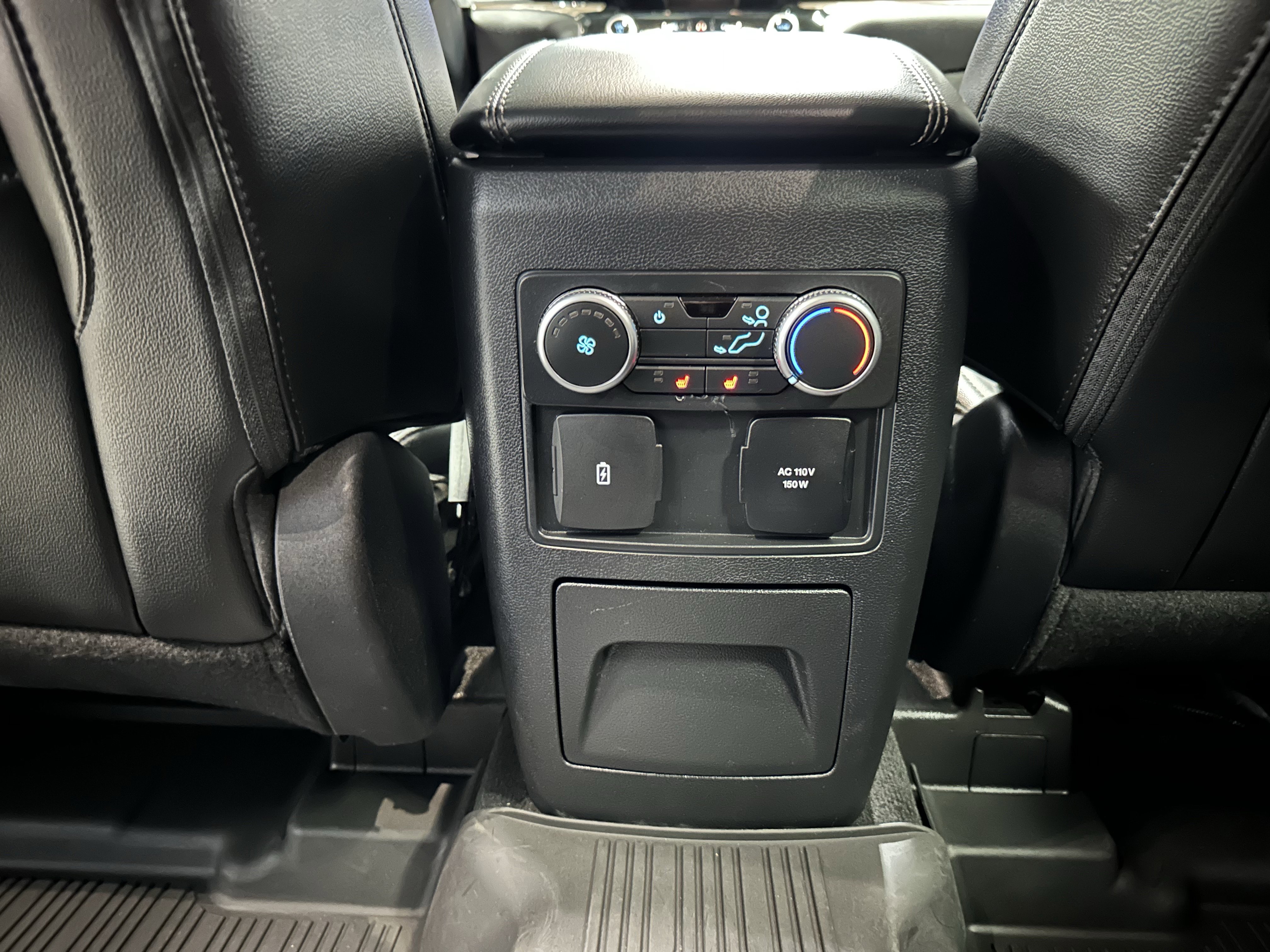 Used 2022 Ford Explorer Limited w/ Equipment Group 301A image 23