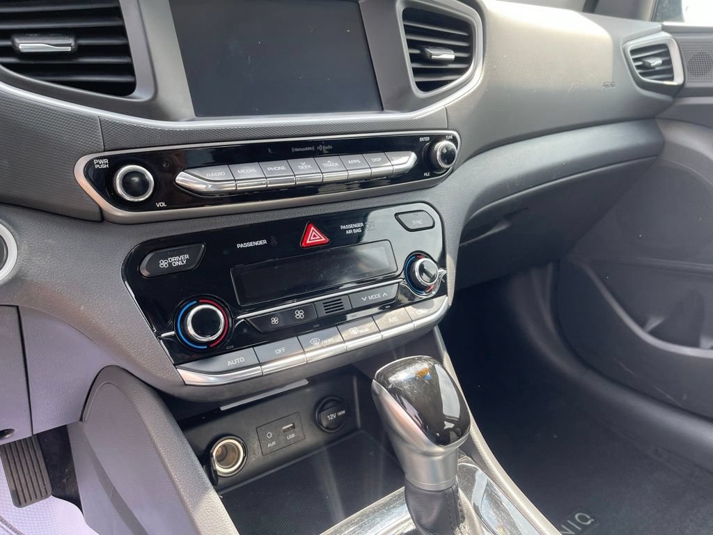 Used 2018 Hyundai Ioniq Blue FWD image 17