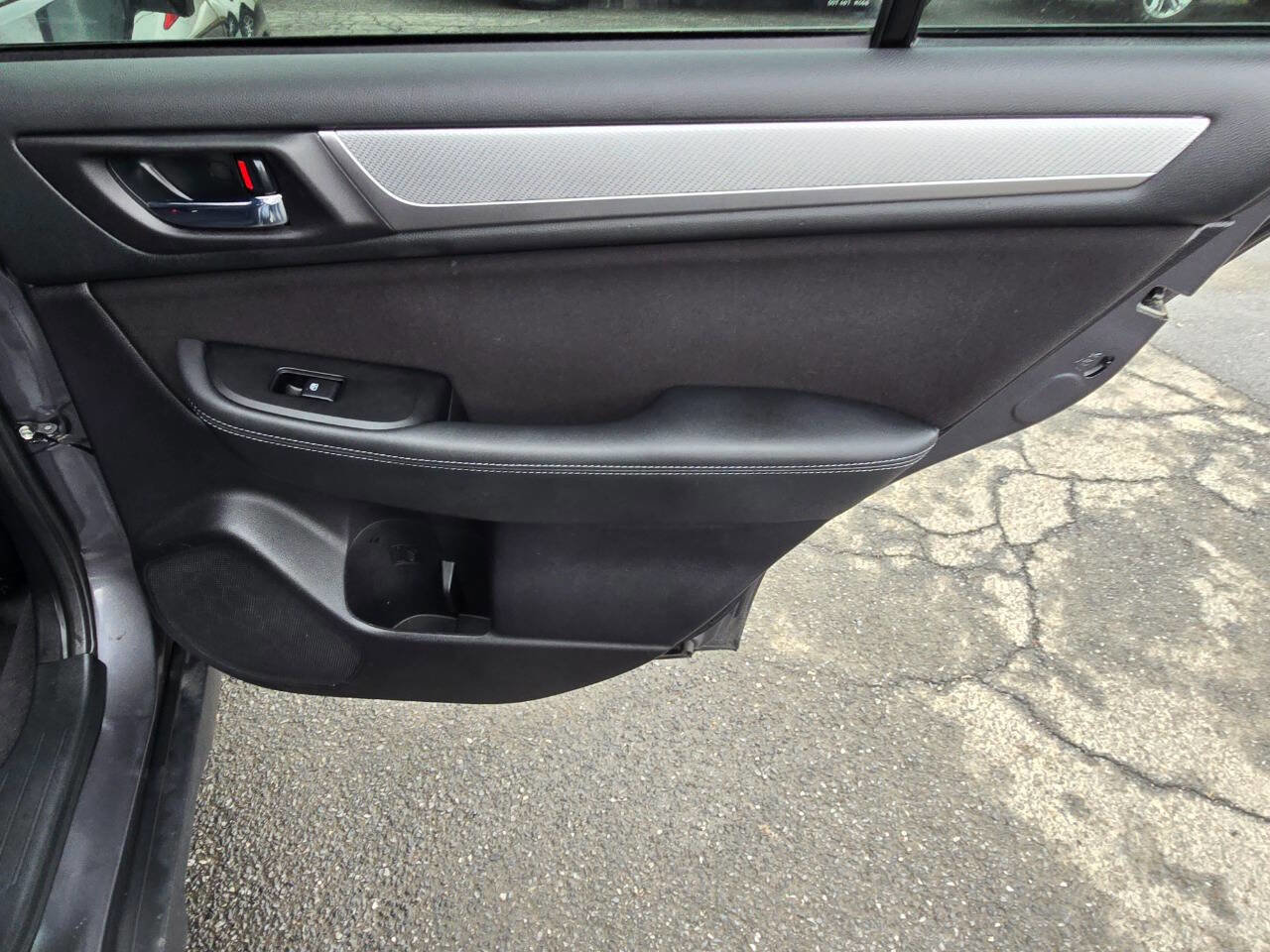 Used 2018 Subaru Outback 2.5i Premium image 26