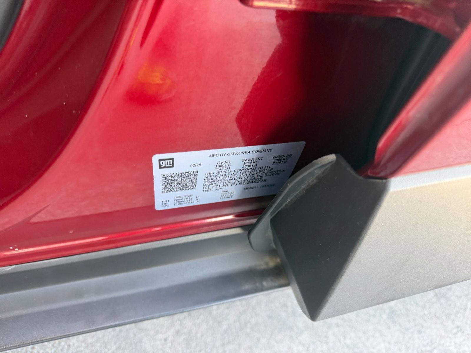 Used 2025 Chevrolet Trax LT FWD image 30