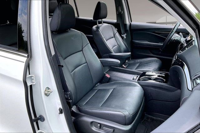 Certified 2020 Honda Pilot Touring image 26