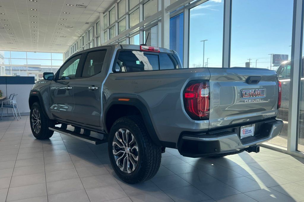 New 2026 GMC Canyon Denali image 4