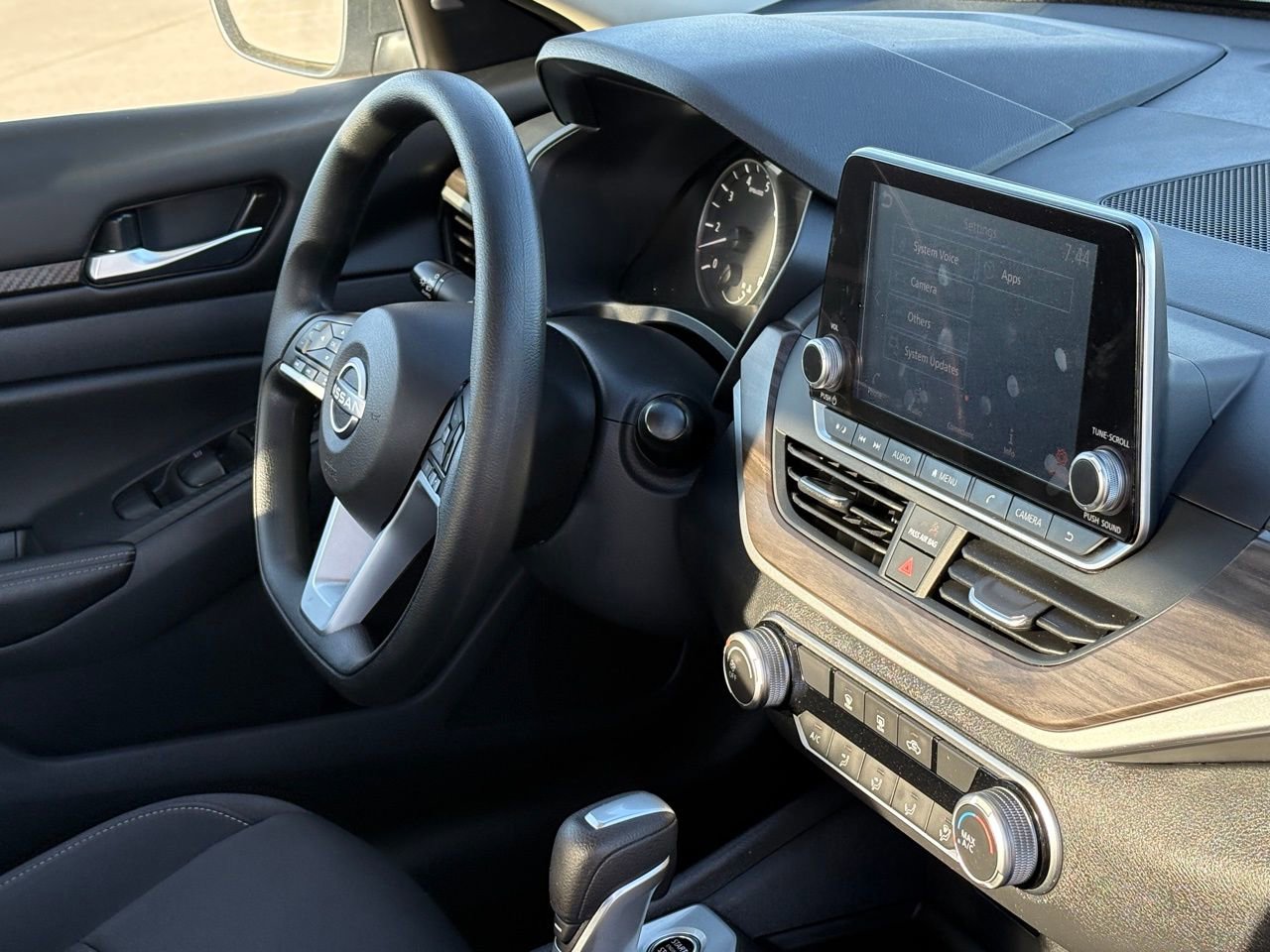 Certified 2025 Nissan Altima 2.5 SV image 37