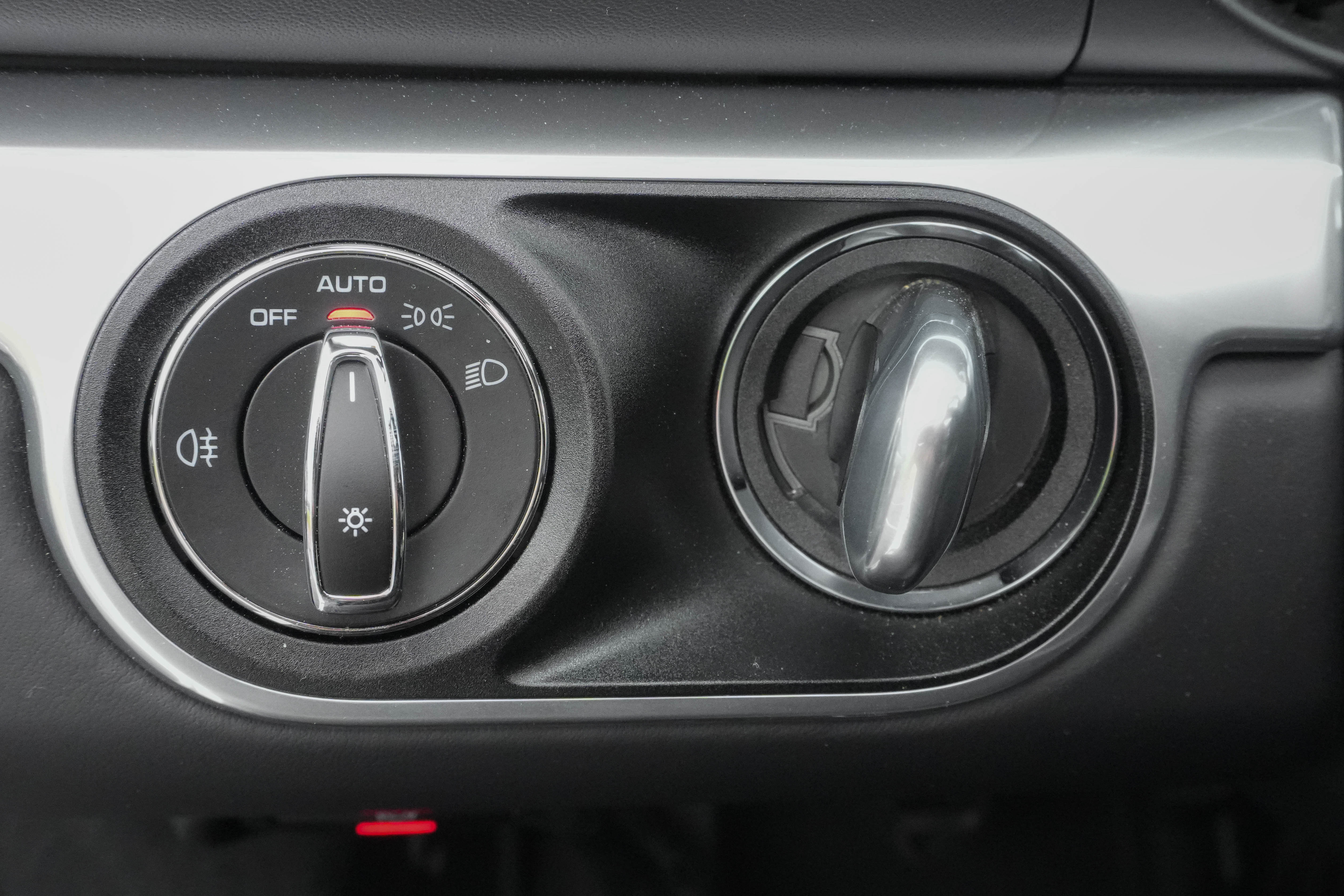 Used 2024 Porsche 718 Boxster RWD image 16