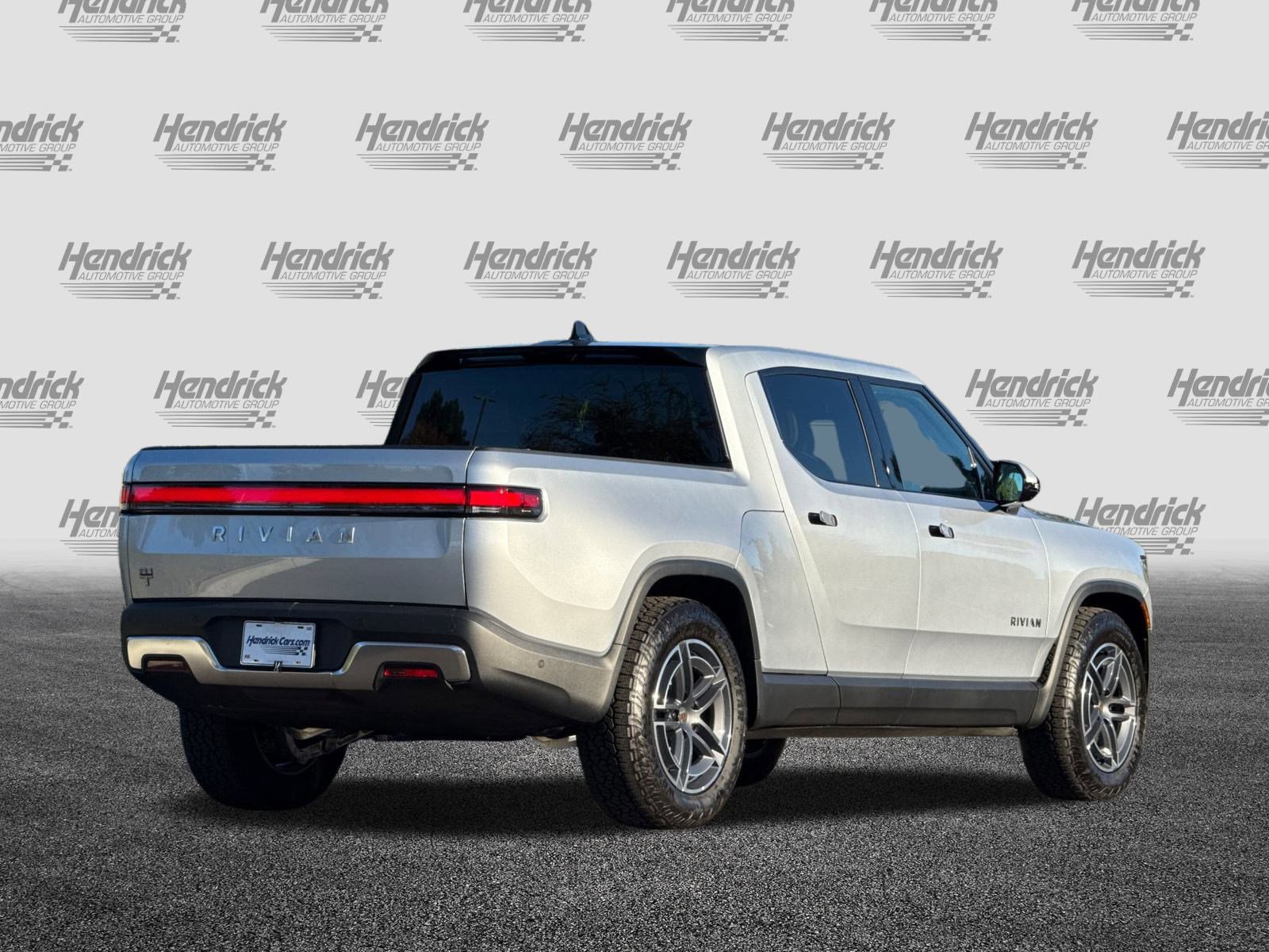 Used 2025 Rivian R1T Adventure image 5