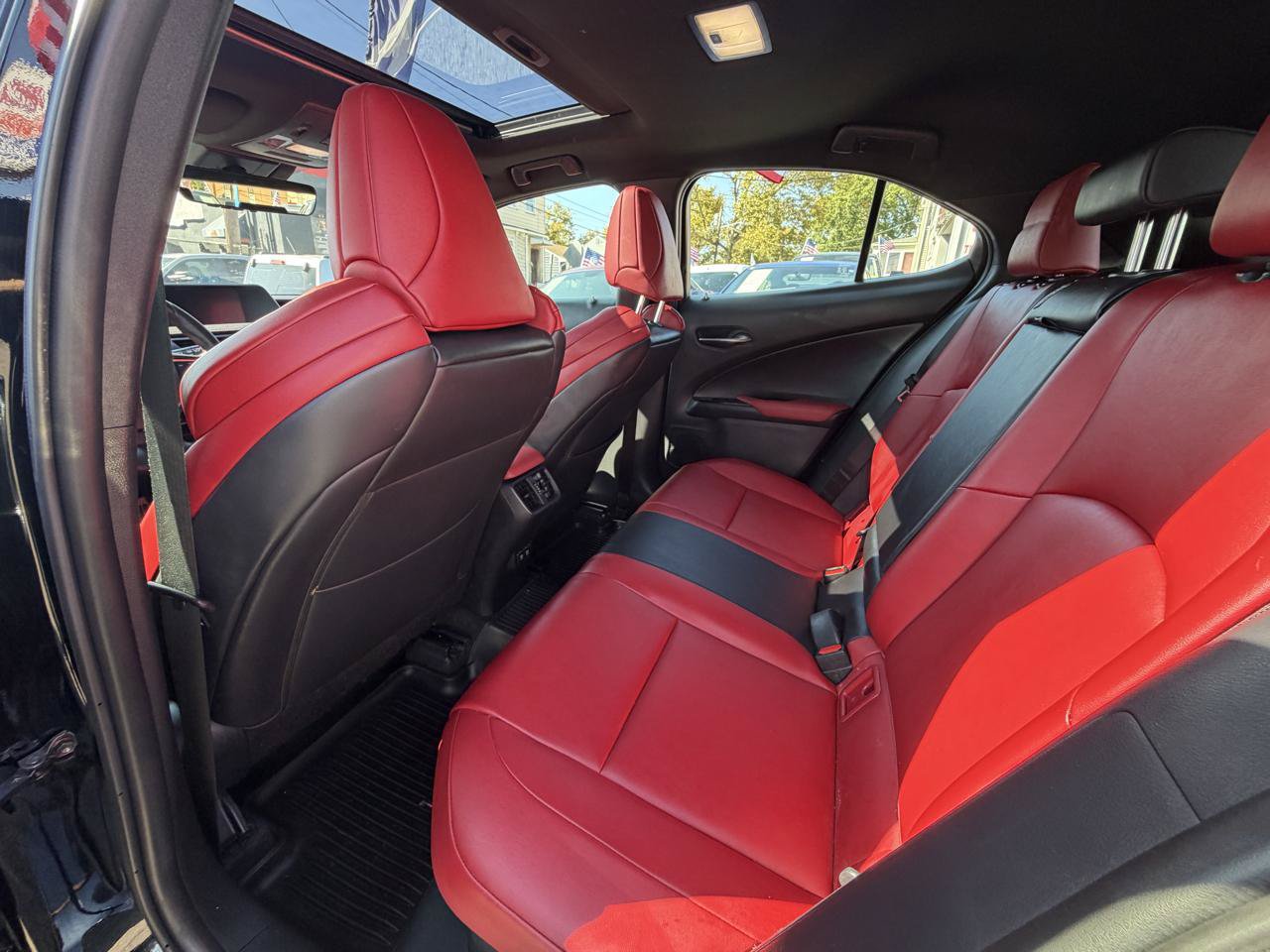 Used 2019 Lexus UX 250h F Sport w/ F Sport Premium Package AWD/4WD image 22