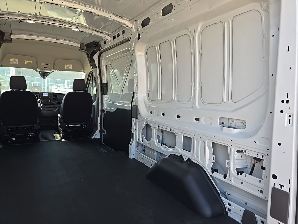 New 2025 Ford Transit 250 148 Medium Roof RWD image 14