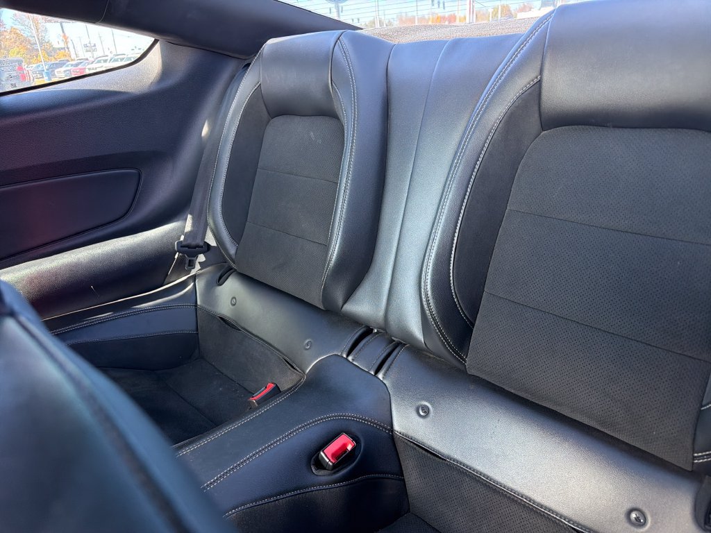 Used 2018 Ford Mustang Shelby GT350 w/ Convenience Package RWD image 14
