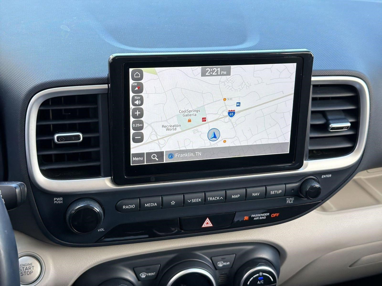 Used 2022 Hyundai Venue Limited FWD image 24