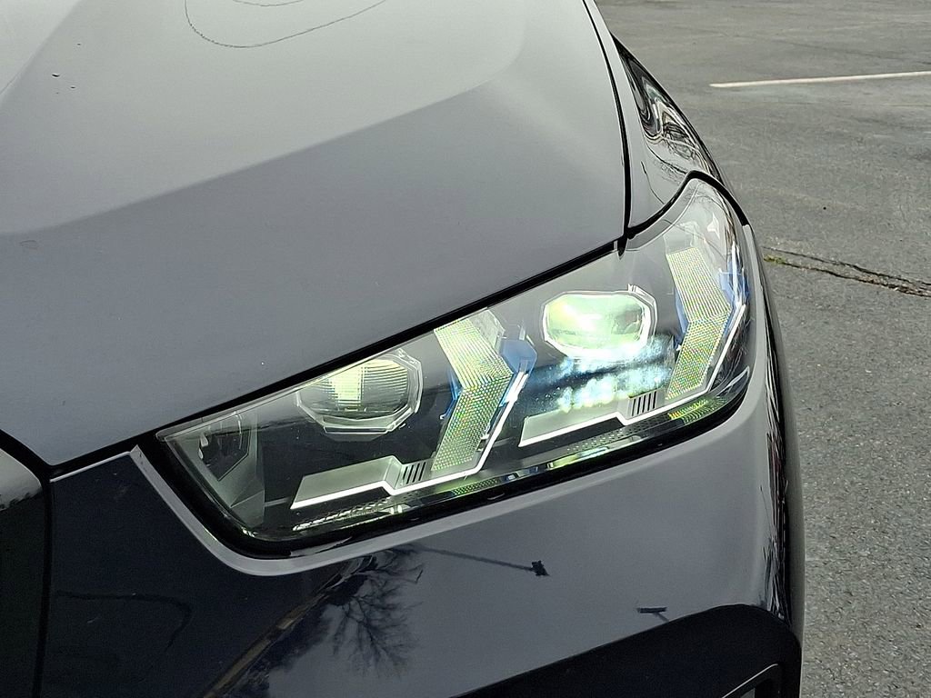 Used 2025 BMW X5 M60i w/ Climate Comfort Package image 9