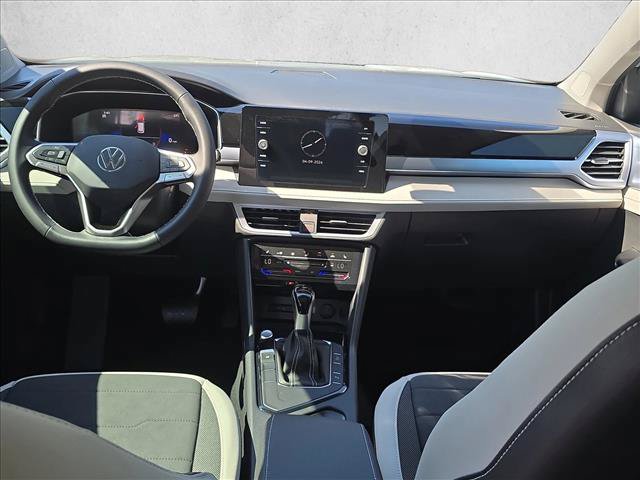 New 2026 Volkswagen Taos SE FWD image 18