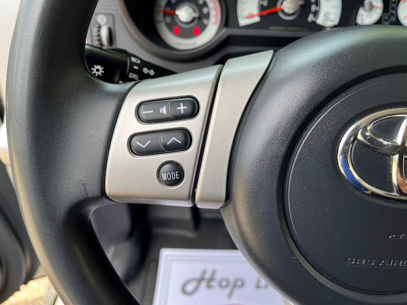 Used 2014 Toyota FJ Cruiser 4WD w/ Convenience Package image 14