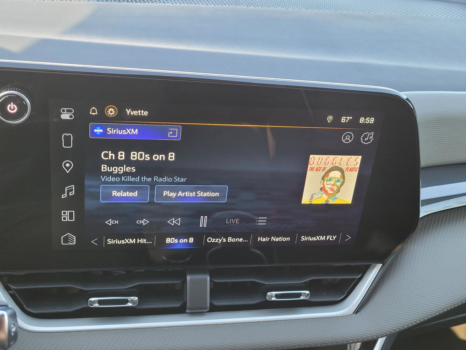 Used 2026 Chevrolet Equinox LT w/ Convenience Package II image 11