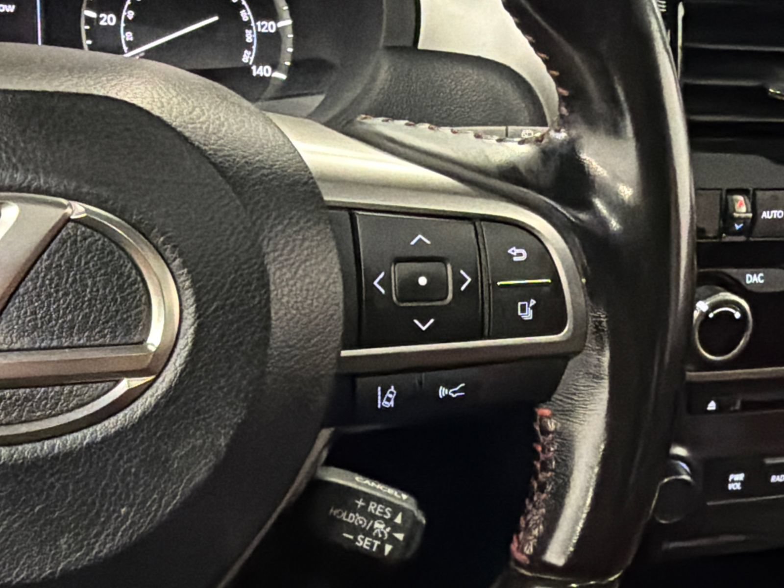 Used 2023 Lexus GX 460 Premium w/ Premium Plus Package AWD/4WD image 25