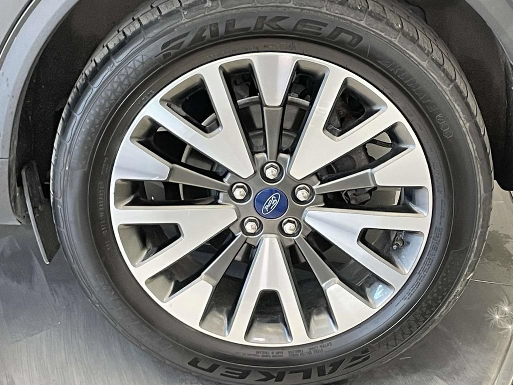 Used 2020 Ford Escape Titanium AWD/4WD image 13