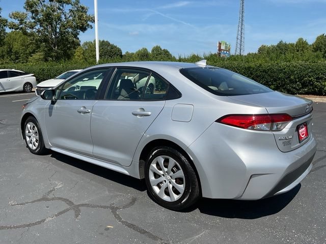 Used 2020 Toyota Corolla LE FWD image 11