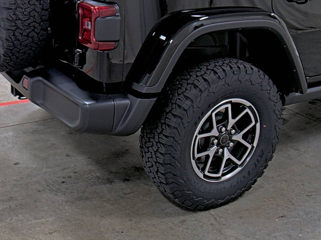 New 2025 Jeep Wrangler Unlimited Rubicon w/ Convenience Group AWD/4WD image 12
