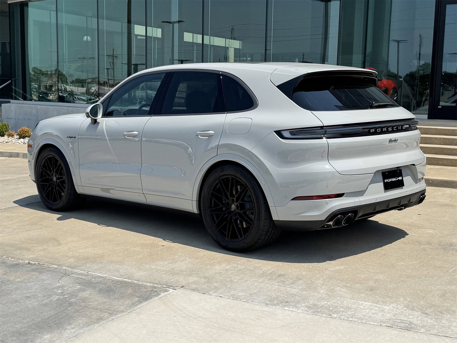 New 2025 Porsche Cayenne Turbo image 3