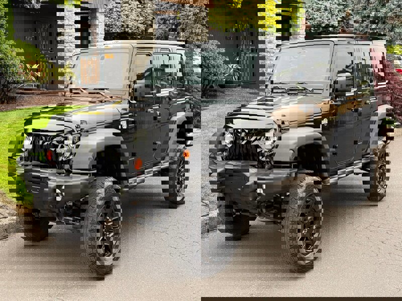 Used 2013 Jeep Wrangler Unlimited Sahara