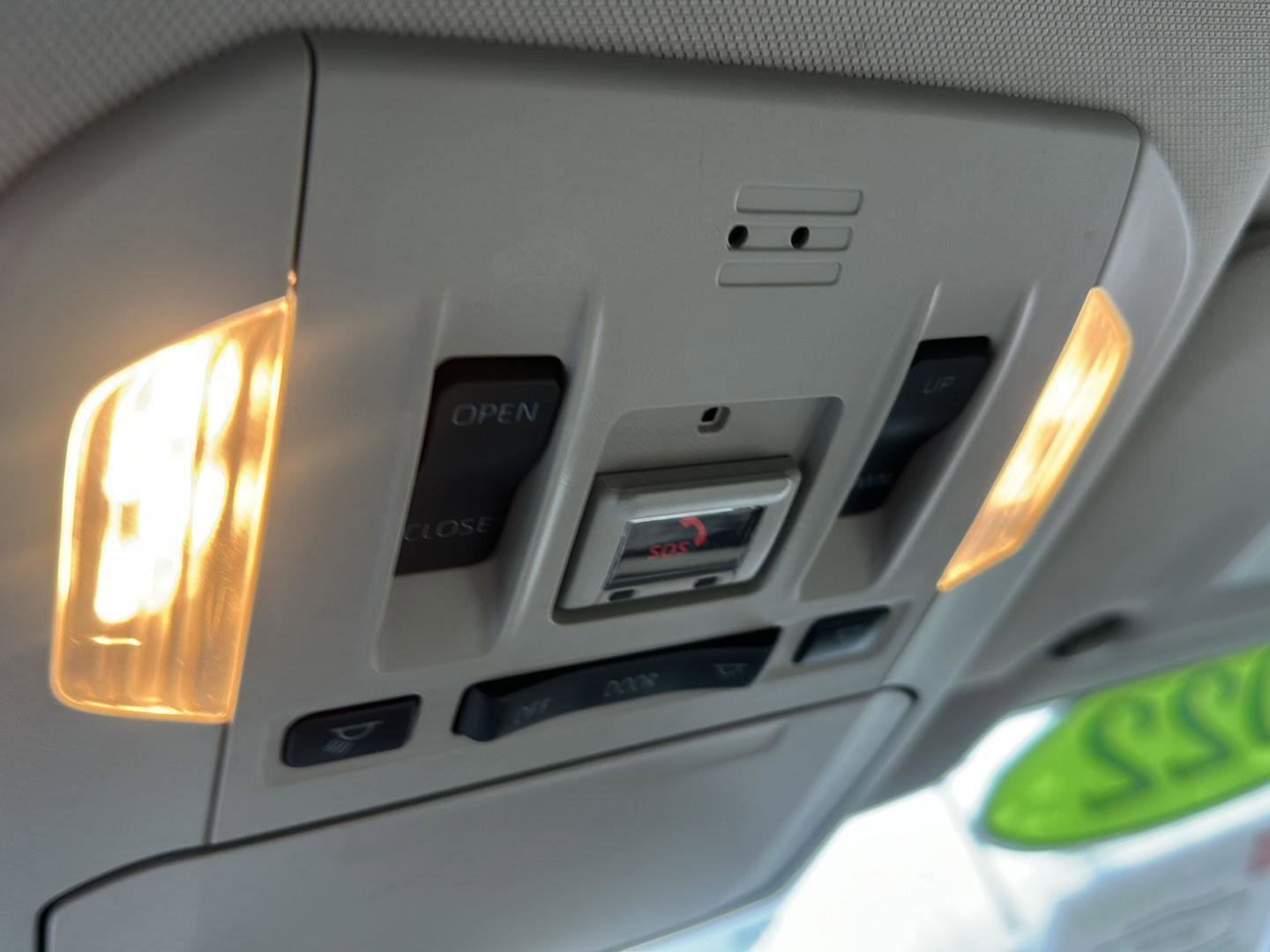 Used 2022 Toyota Highlander XLE AWD/4WD image 16