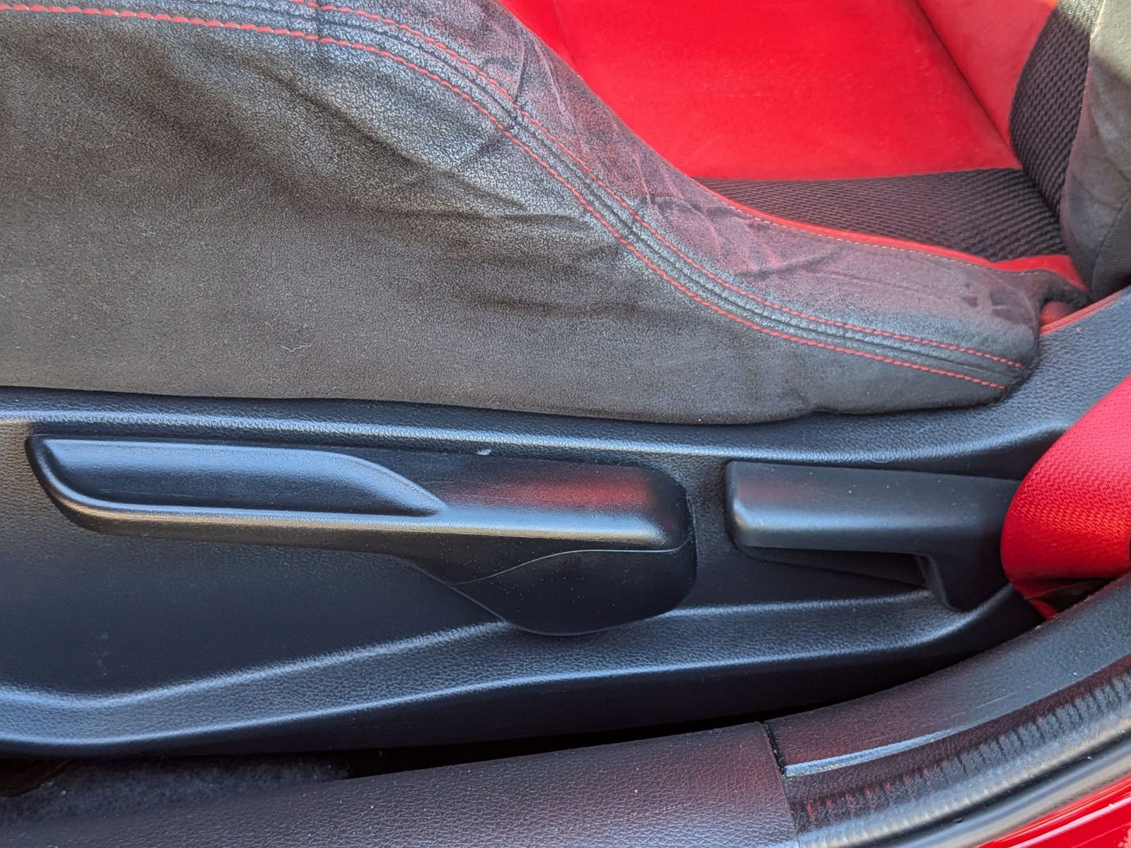 Used 2018 Honda Civic Type R image 16