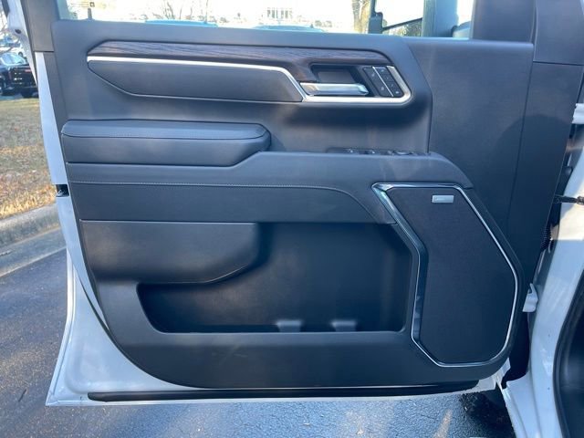 New 2026 GMC Sierra 2500 SLT w/ SLT Premium Package image 17