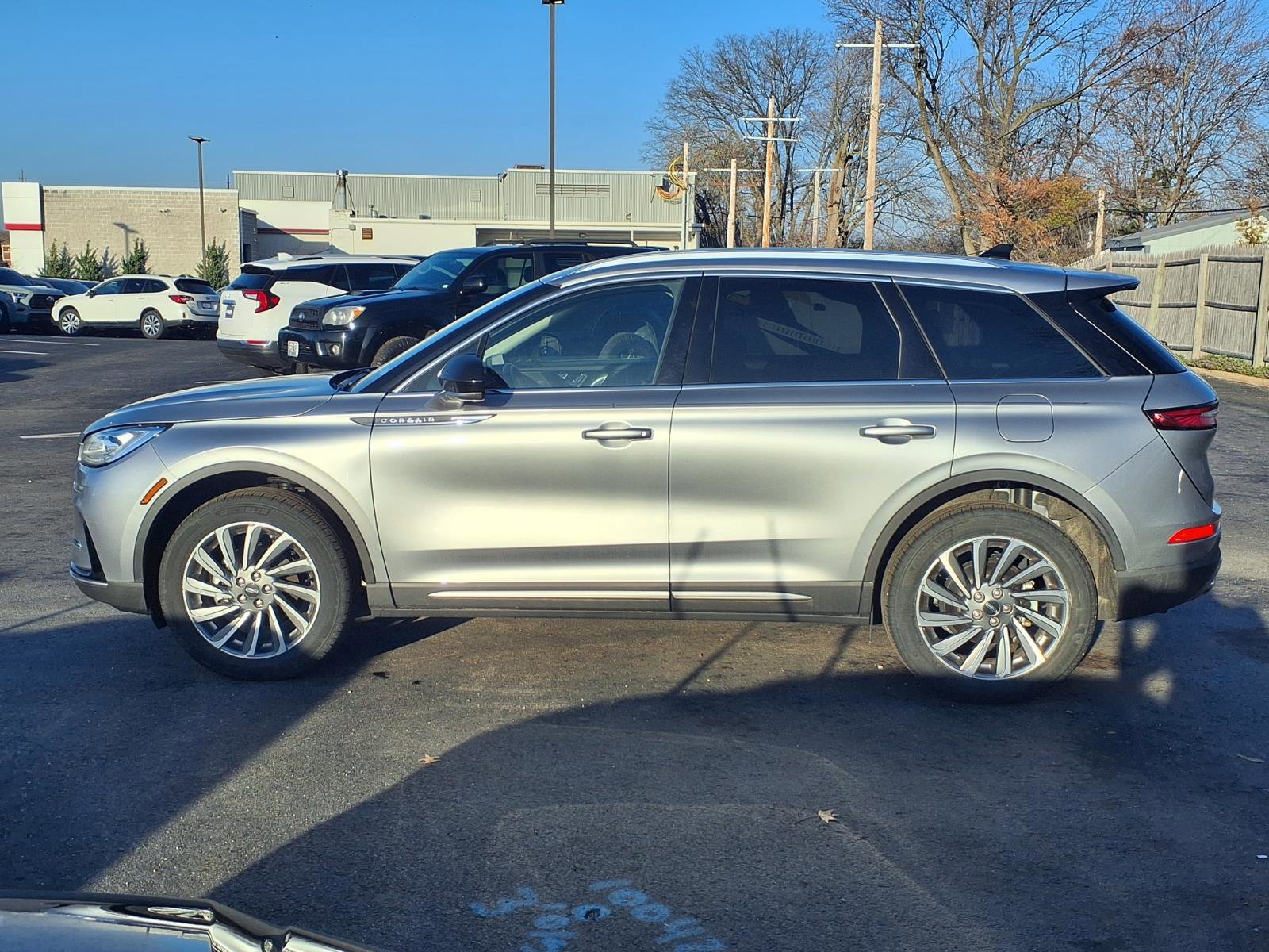 Used 2024 Lincoln Corsair Reserve image 32