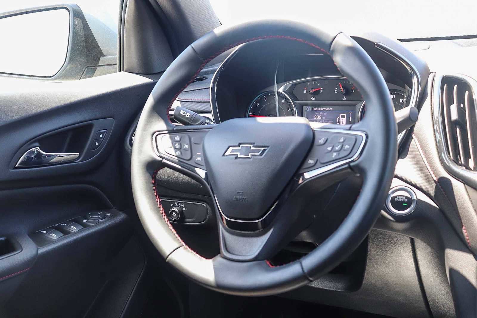 Used 2023 Chevrolet Equinox RS image 16