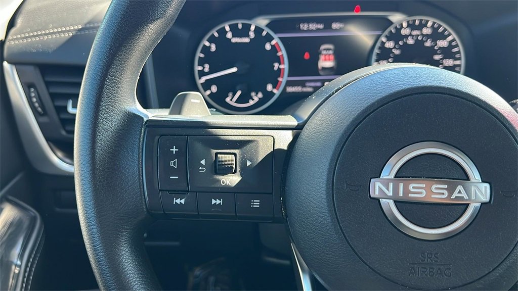 Used 2024 Nissan Rogue SV image 17