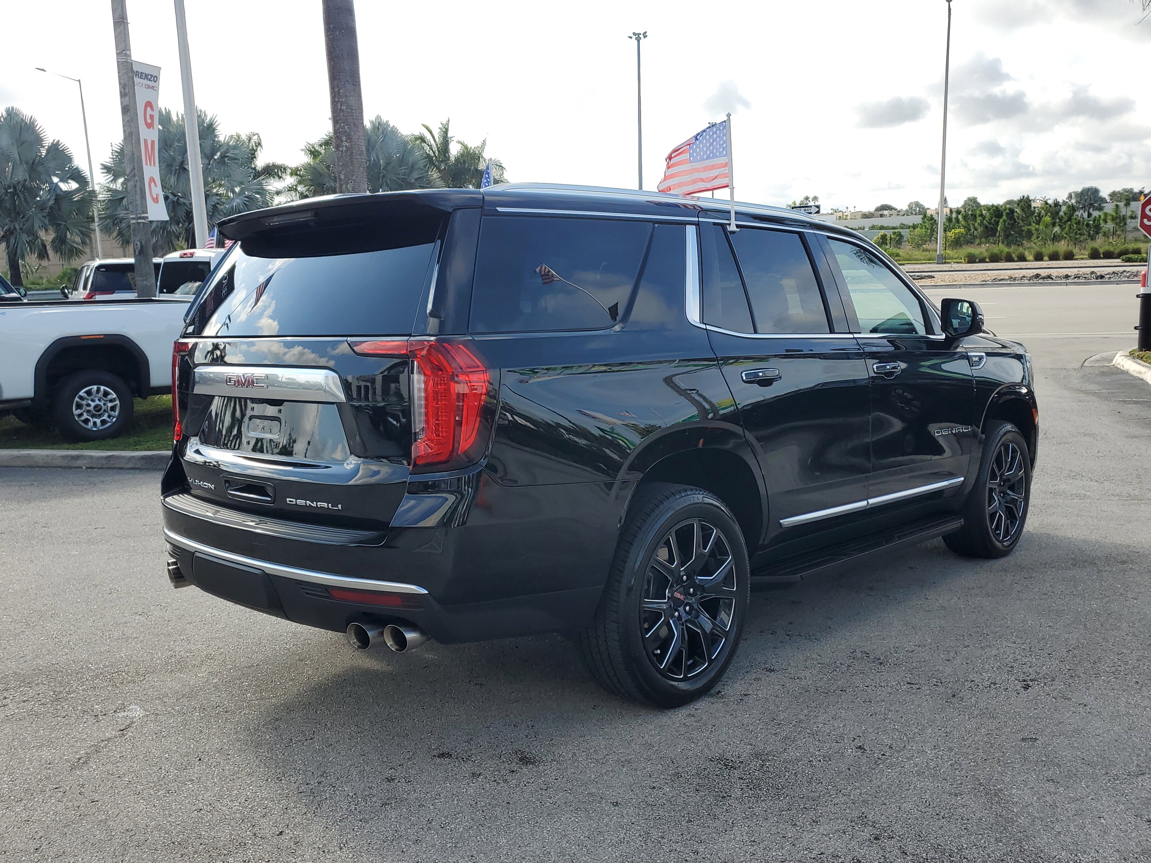 Used 2023 GMC Yukon Denali w/ Advanced Technology Package image 5