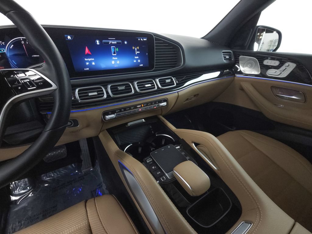 Used 2025 Mercedes-Benz GLE 450e 4MATIC w/ AMG Line Exterior image 15