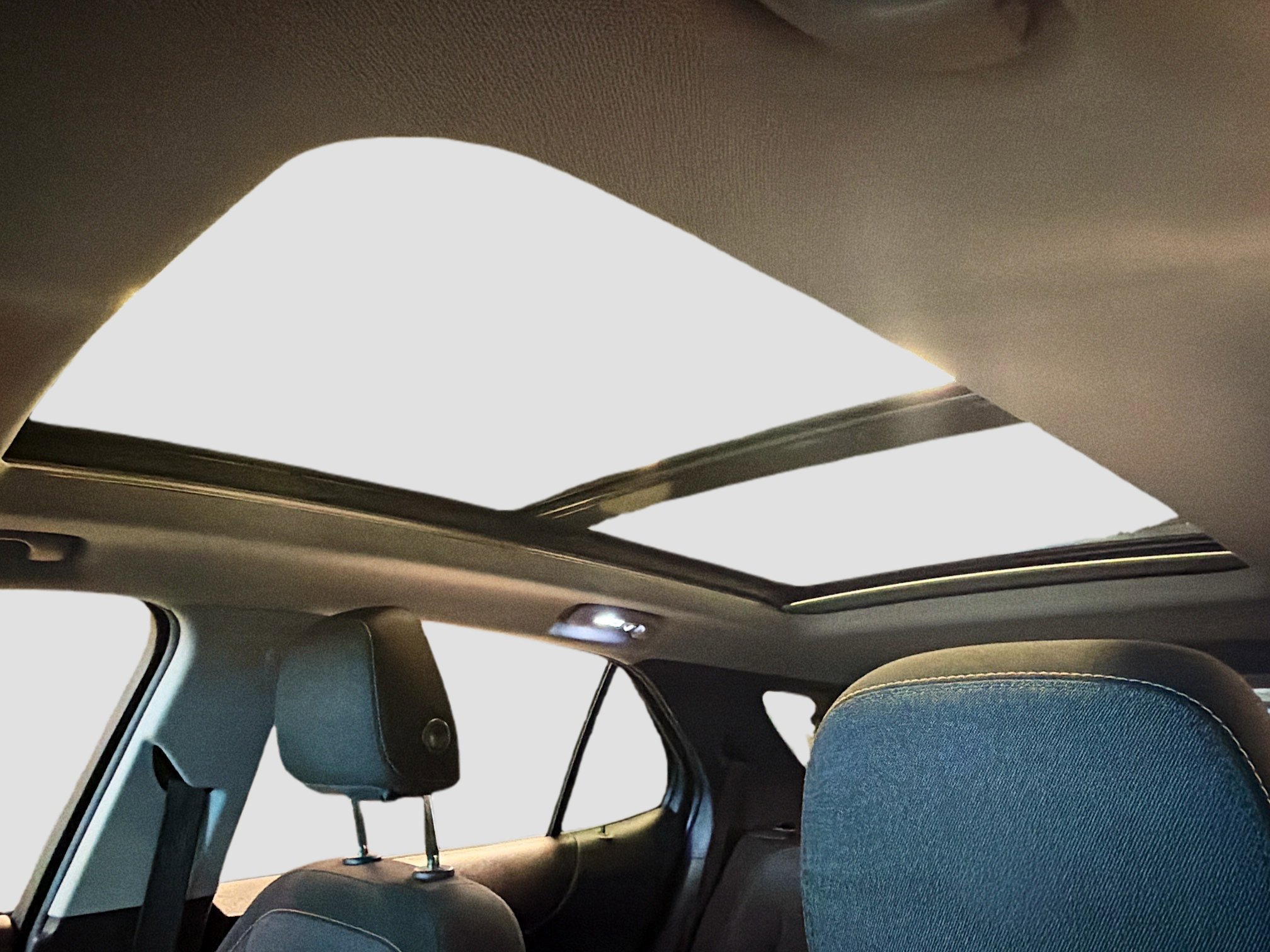 Used 2021 Chevrolet Equinox LT image 25