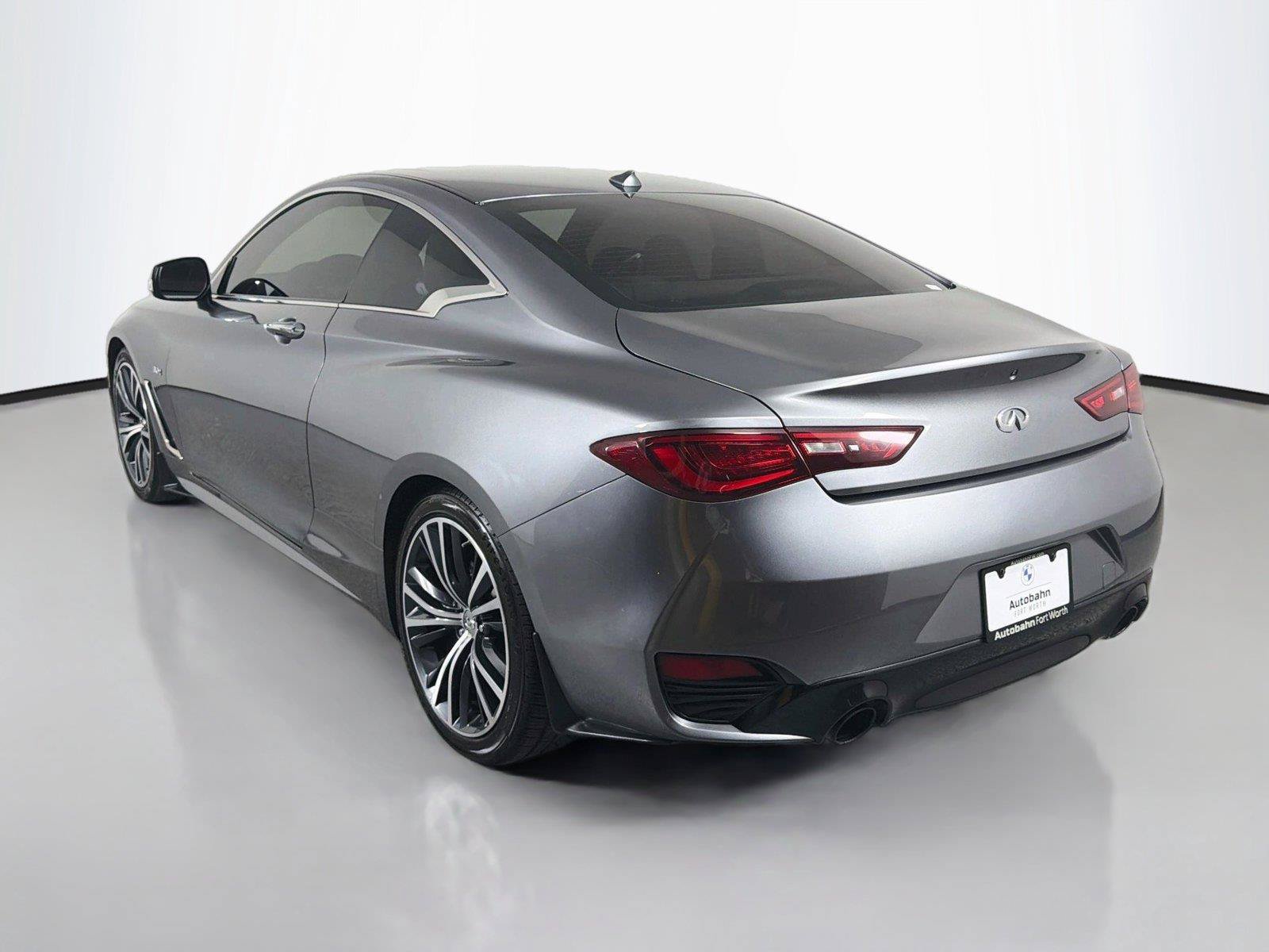 Used 2018 INFINITI Q60 3.0t Luxe RWD image 7