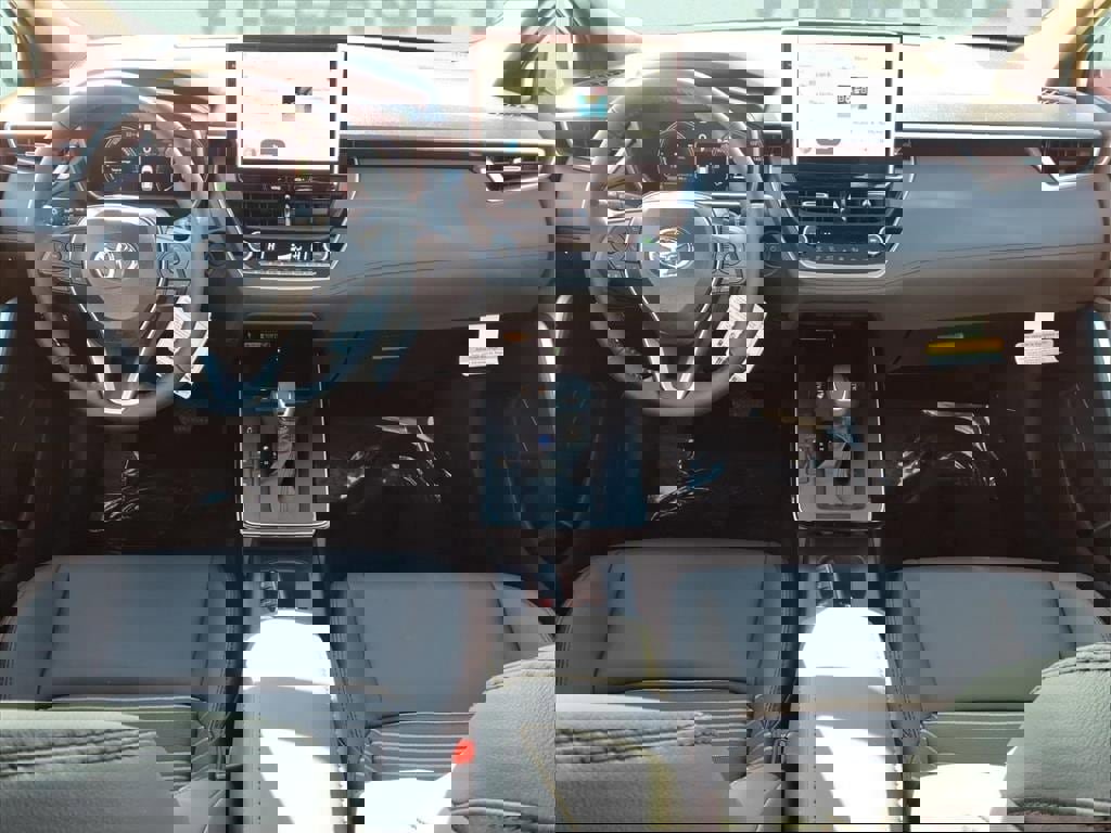 Certified 2026 Toyota Corolla Cross XSE w/ Convenience Package image 13