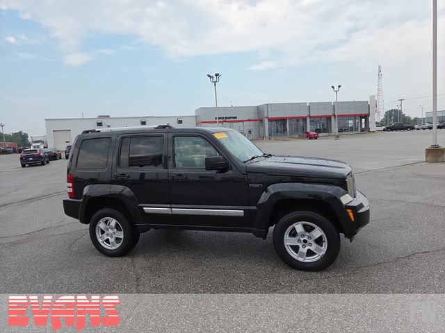 Used 2012 Jeep Liberty Limited Jet w/ Comfort/Convenience Group AWD/4WD image 2