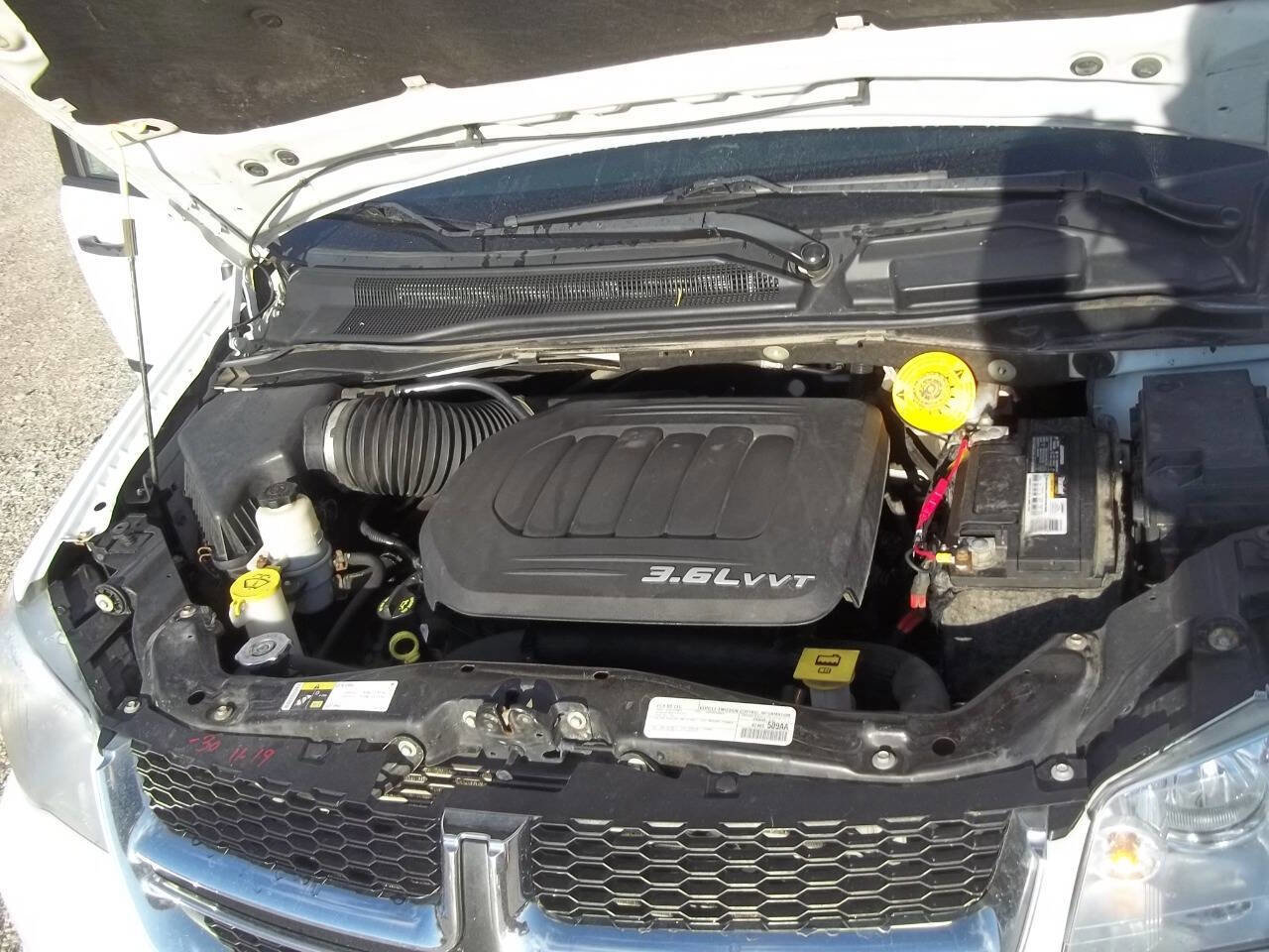 Used 2016 Dodge Grand Caravan American Value Package FWD image 13
