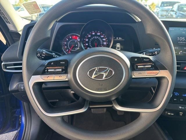 Used 2023 Hyundai Elantra SEL FWD image 14