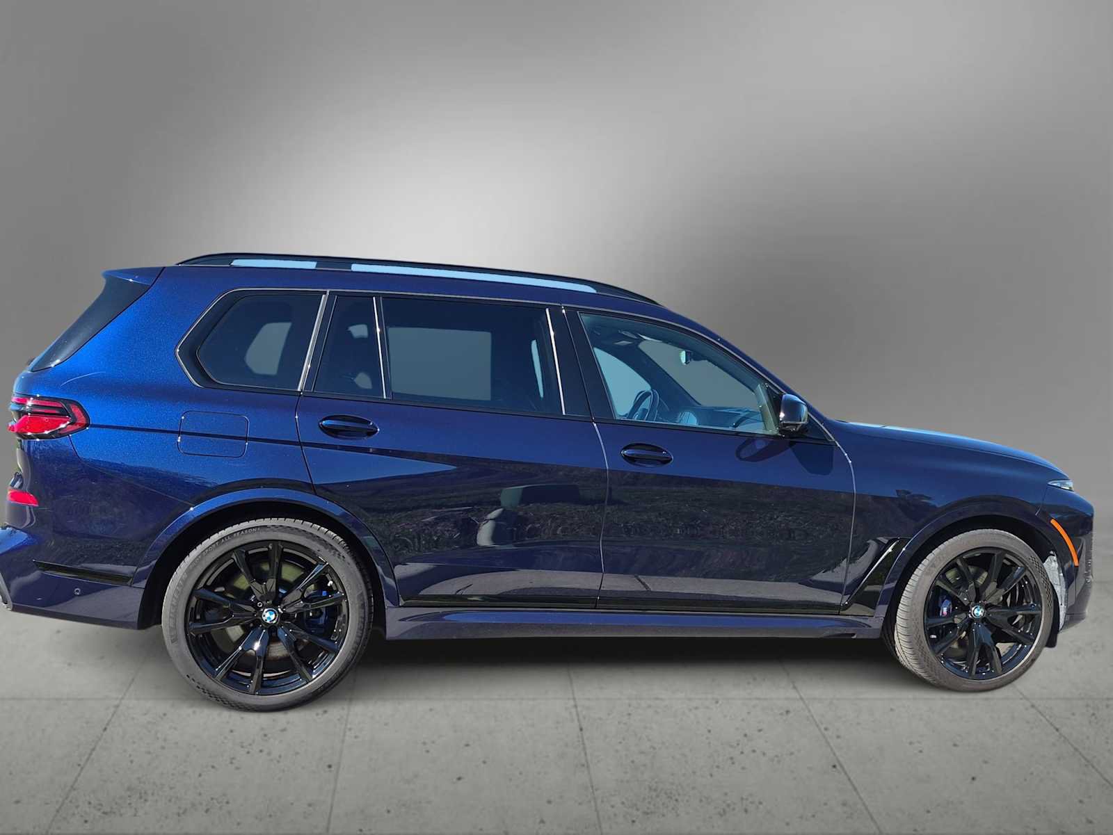 Used 2024 BMW X7 M60i w/ Executive Package AWD/4WD image 9