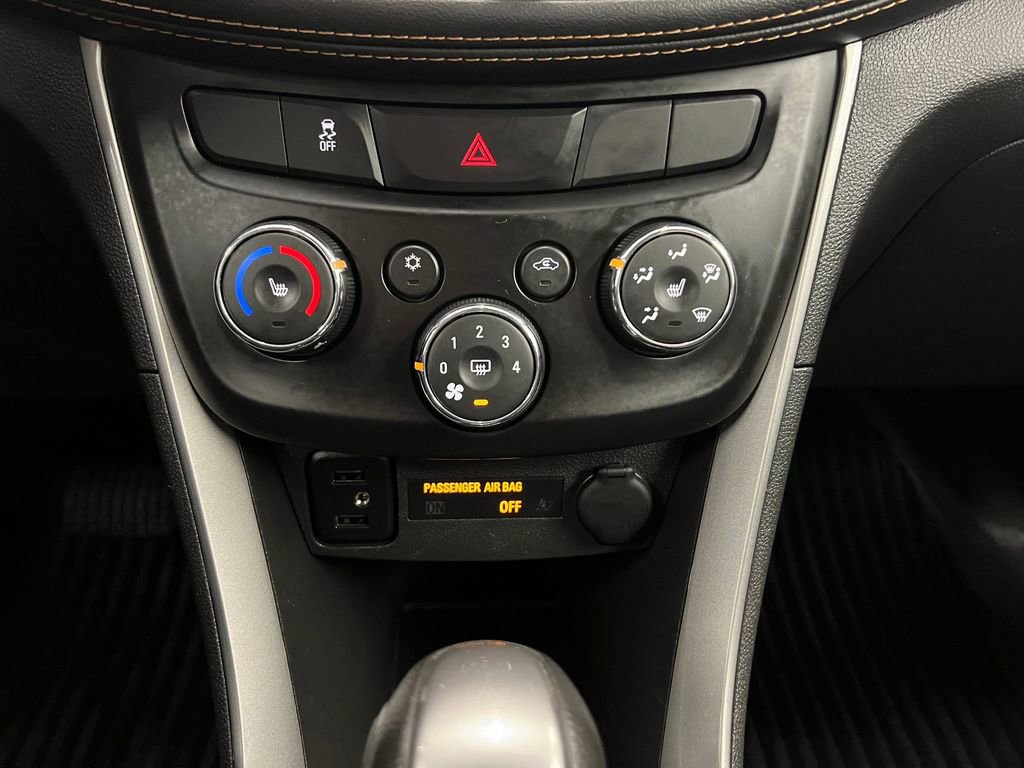 Used 2021 Chevrolet Trax LT w/ Premium Seat Package image 16