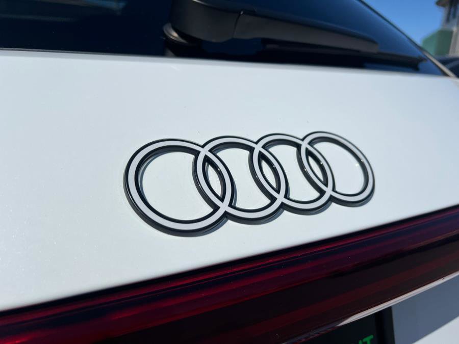 Used 2024 Audi Q8 e-tron Premium Plus w/ Premium Plus Package image 48
