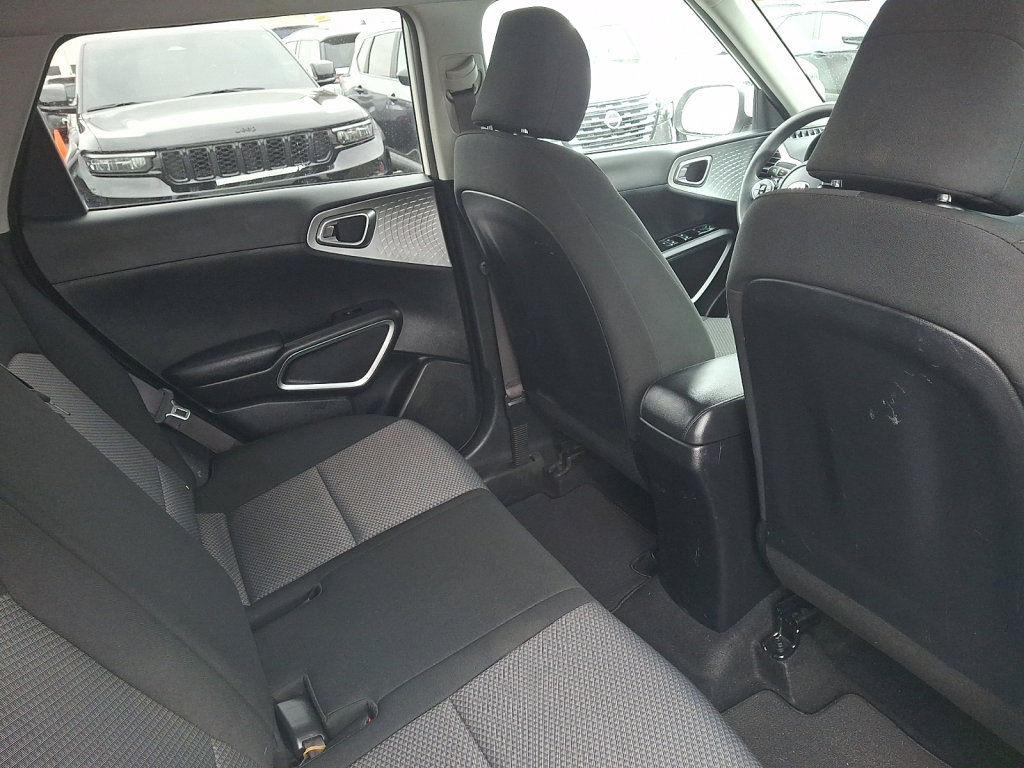 Used 2021 Kia Soul LX image 15