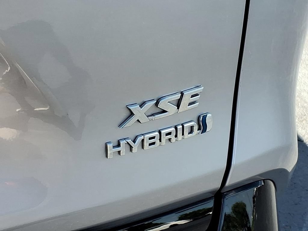 Used 2023 Toyota RAV4 XSE AWD/4WD image 10