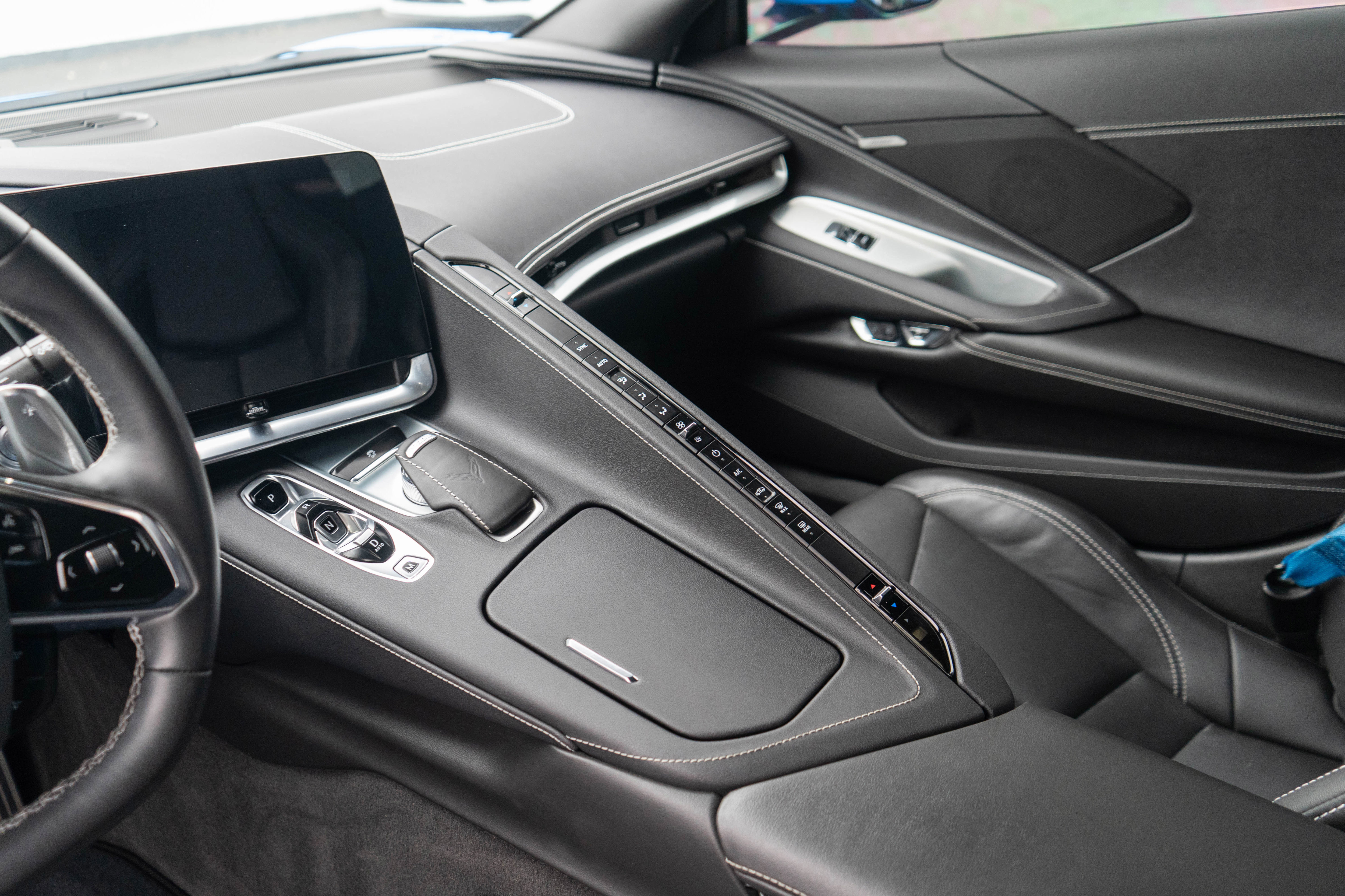 Used 2023 Chevrolet Corvette Stingray Coupe w/ Z51 Performance Package RWD image 19