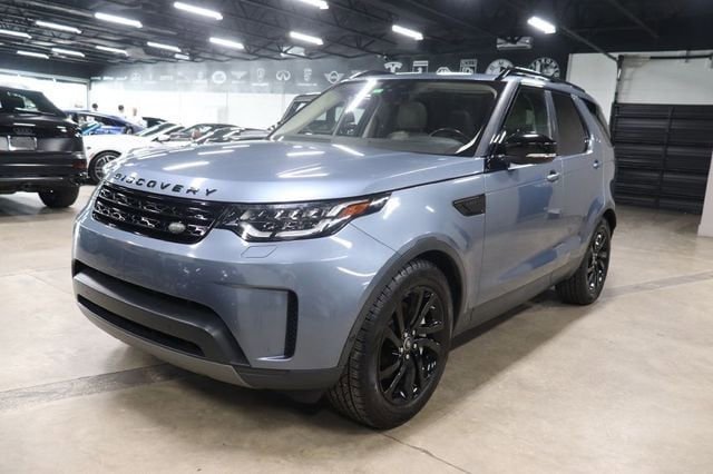 Used 2019 Land Rover Discovery SE image 1