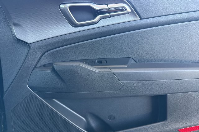 New 2027 Kia Sportage LX FWD image 21