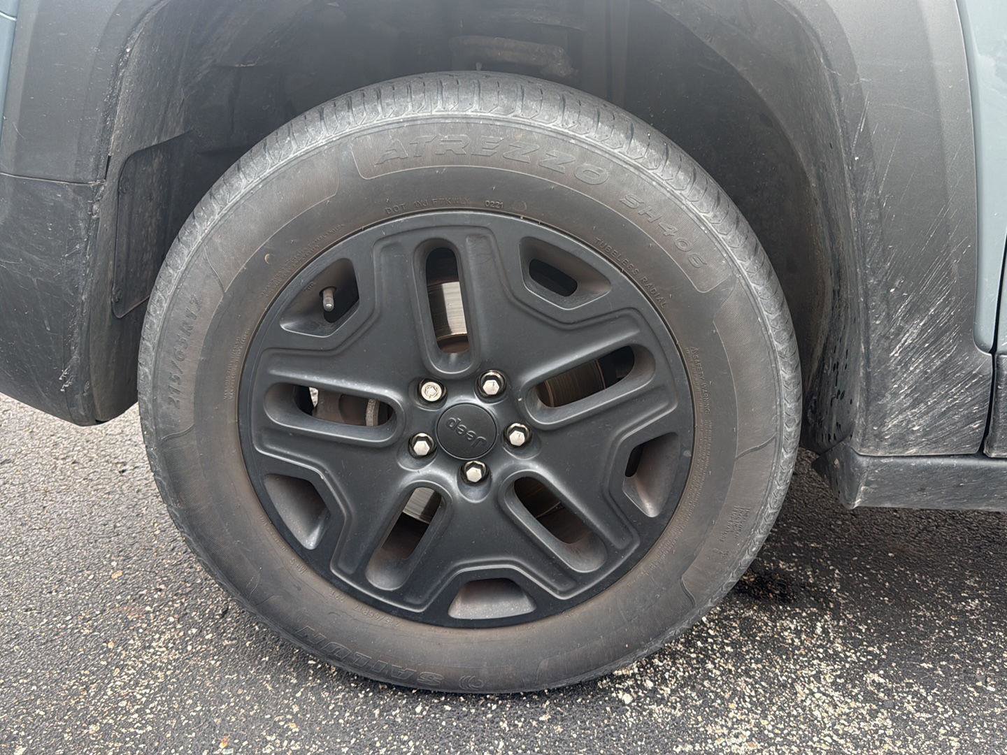 Used 2017 Jeep Renegade Trailhawk image 17